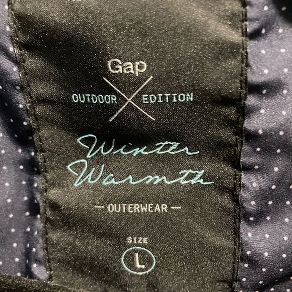 GAP
Outdoor Edition- Winter Warmth
Large but snug fit
Blue w white polka dots - Picture 6 of 6